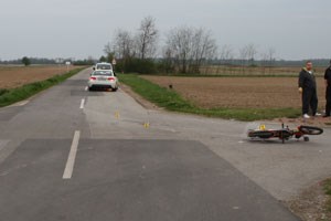 Slika /Fotografije/Opcenite fotografije/Prometne nesrece/moped_Belica_18032012.jpg